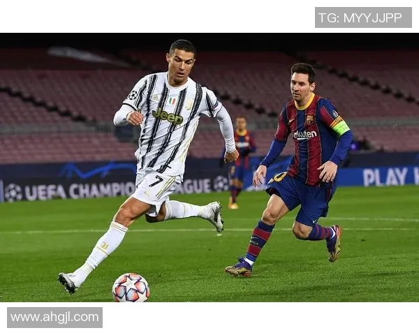 足球球星精彩转身瞬间回顾 技巧与速度并存的华丽表演